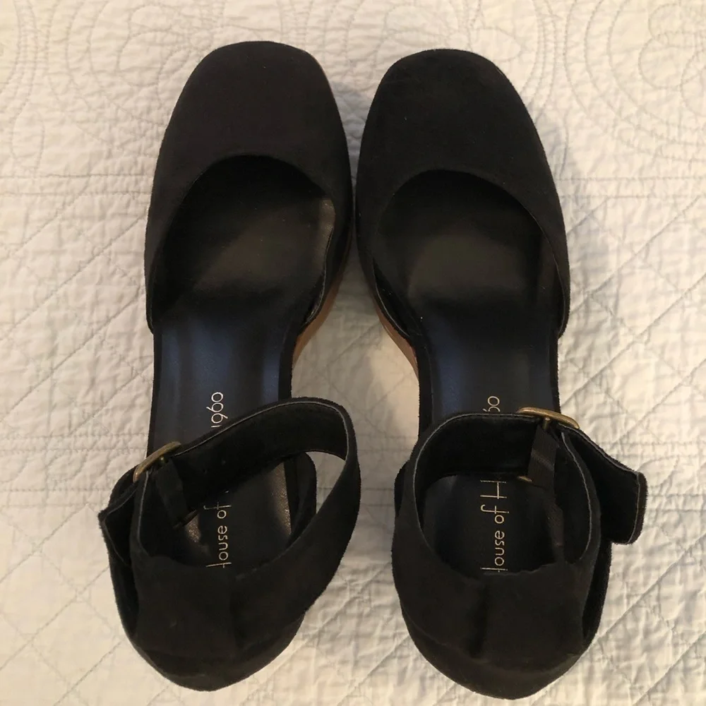 House of Harlow 1960 Tanner platform block heel. Black faux suede. Size 9 1/2. - Picture 4 of 9